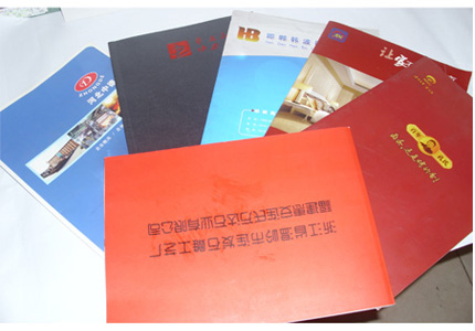 現(xiàn)在家長(zhǎng)都想把孩子畫的畫保存下來(lái)那么印刷的尺寸是多少呢？